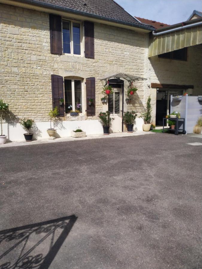 A La Maison Du Bonheur Lanty-sur-Aube Exteriér fotografie